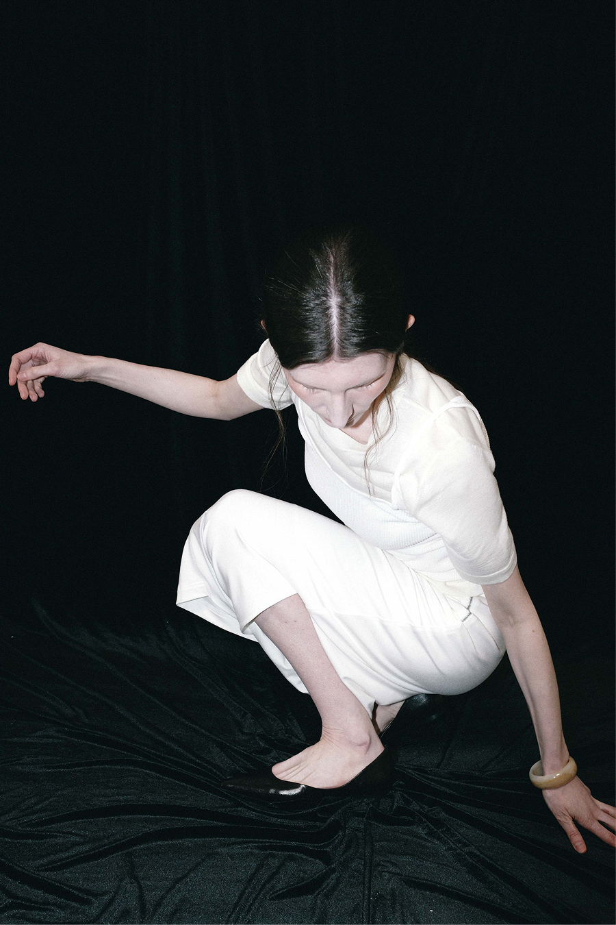 25AW RUNWAY PARIS image 1